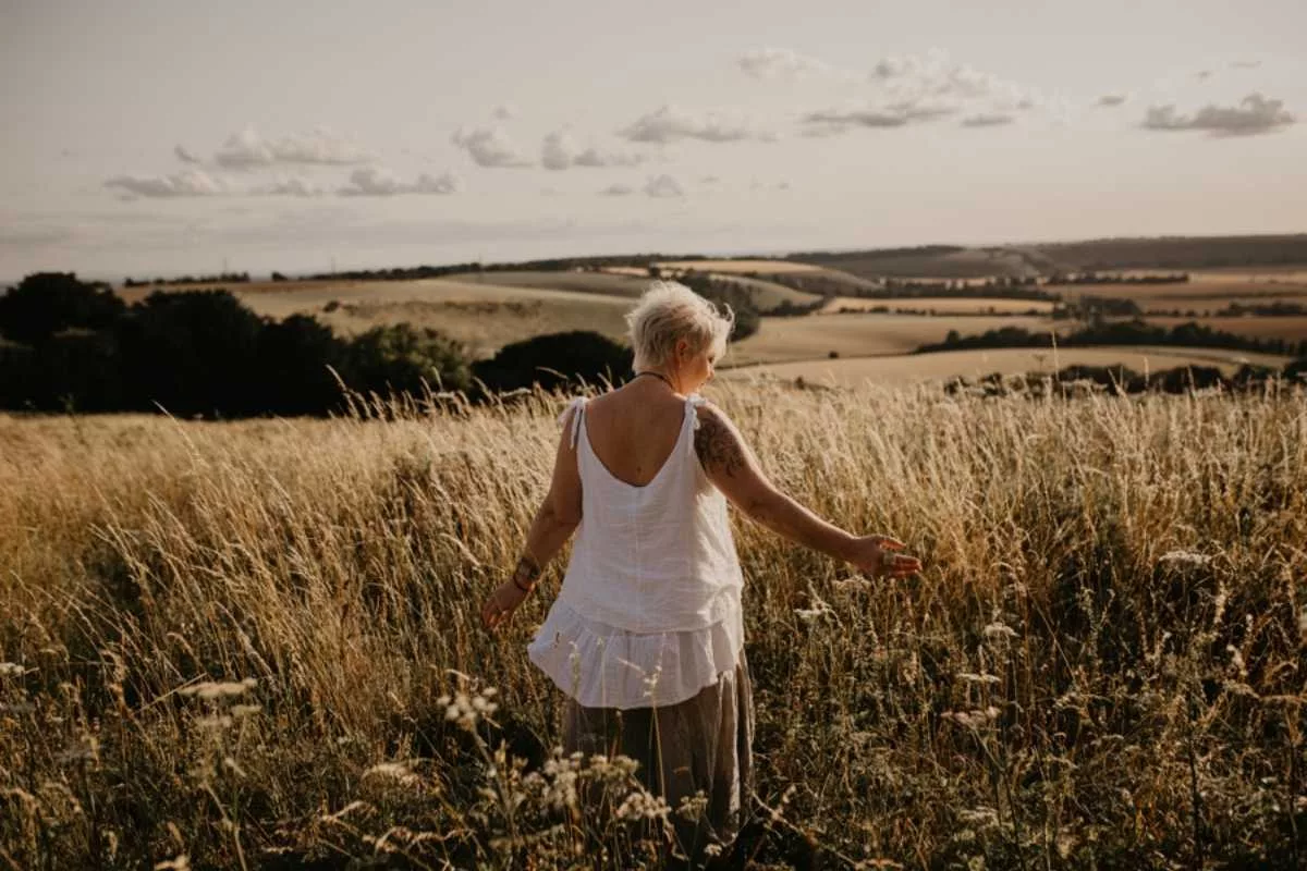 Tania Meacher weaver of ancestral alchemy. Tania Meacher The Reclamation Method ancestral healing coach UK - the reclamation path
